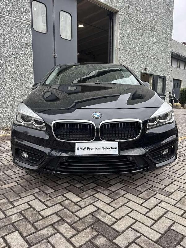 Usata BMW 218 Gran Tourer Advantage 136 CV (100 kW) 2016 Nera mett Monovolume