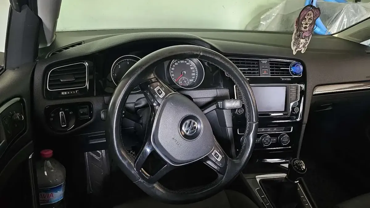 Usata VW Golf VII Highline 140 CV (102 kW) 2017 Berlina