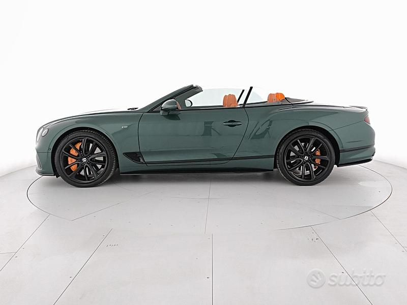 Usata Bentley Continental GT Convertible 550 CV (404 kW) 2021 Verde Cabrio