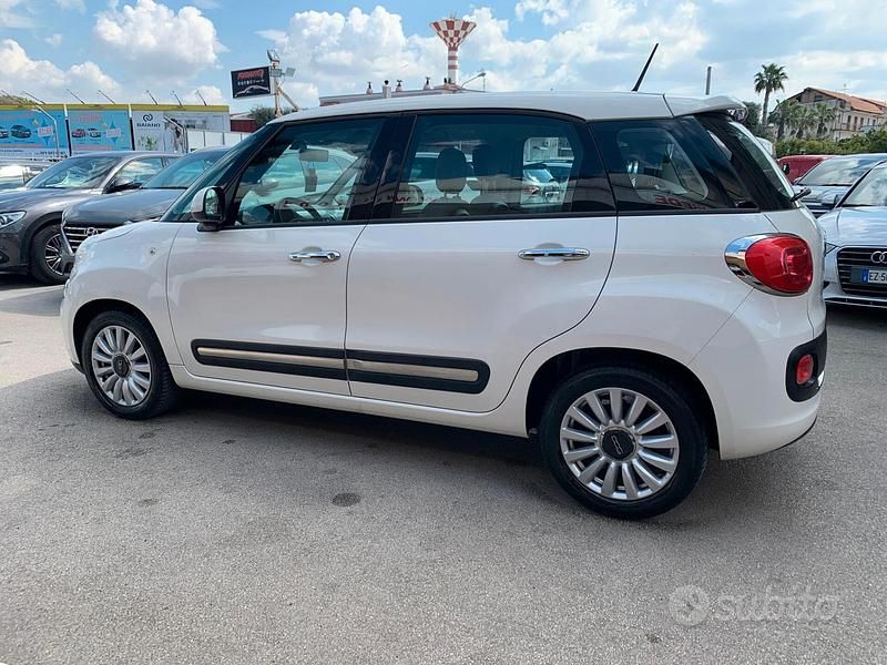 Usata Fiat 500L Lounge 85 CV (62 kW) 2015 Bianco Monovolume