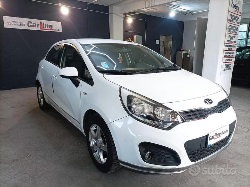 Usata Kia Rio Active 75 CV (55 kW) 2014 Bianco Berlina