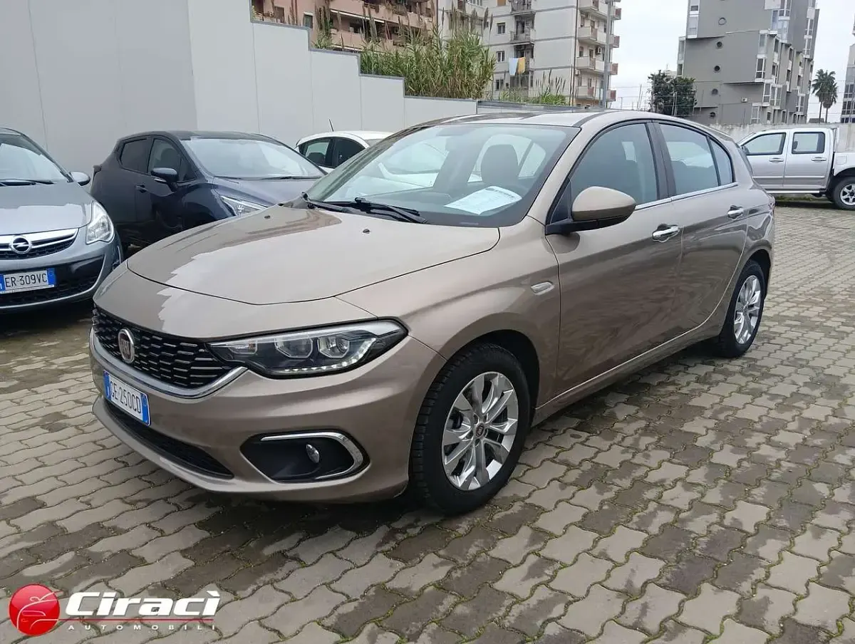 Usata Fiat Tipo Business 95 CV (69 kW) 2021 Beige Berlina