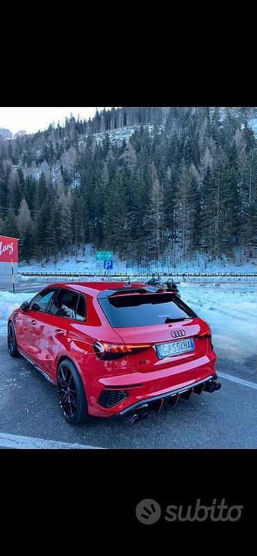 Rosso Usata 2022 Audi RS3 Design Tre volumi | 50.000 € - Immagine 1/4