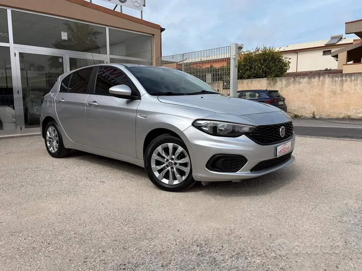 Usata Fiat Tipo Easy 95 CV (69 kW) 2019 Grigio Berlina