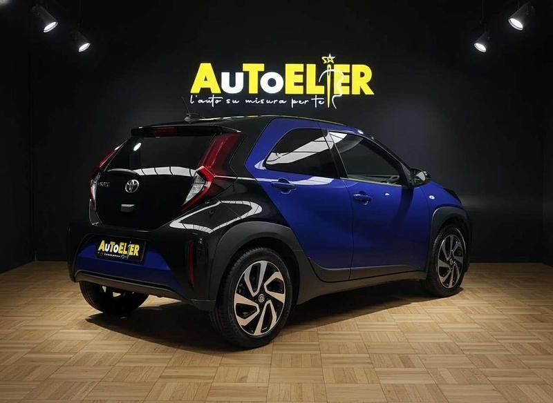 Nuova Toyota Aygo X Active 72 CV (52 kW) 2025 Bianco SUV