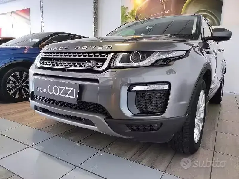 Usata Land Rover Range Rover evoque HSE Dynamic 150 CV (110 kW) 2018 Grigio SUV