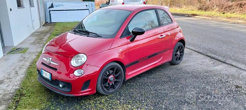 Usata Abarth 500 135 CV (99 kW) 2008 Rosso Utilitaria