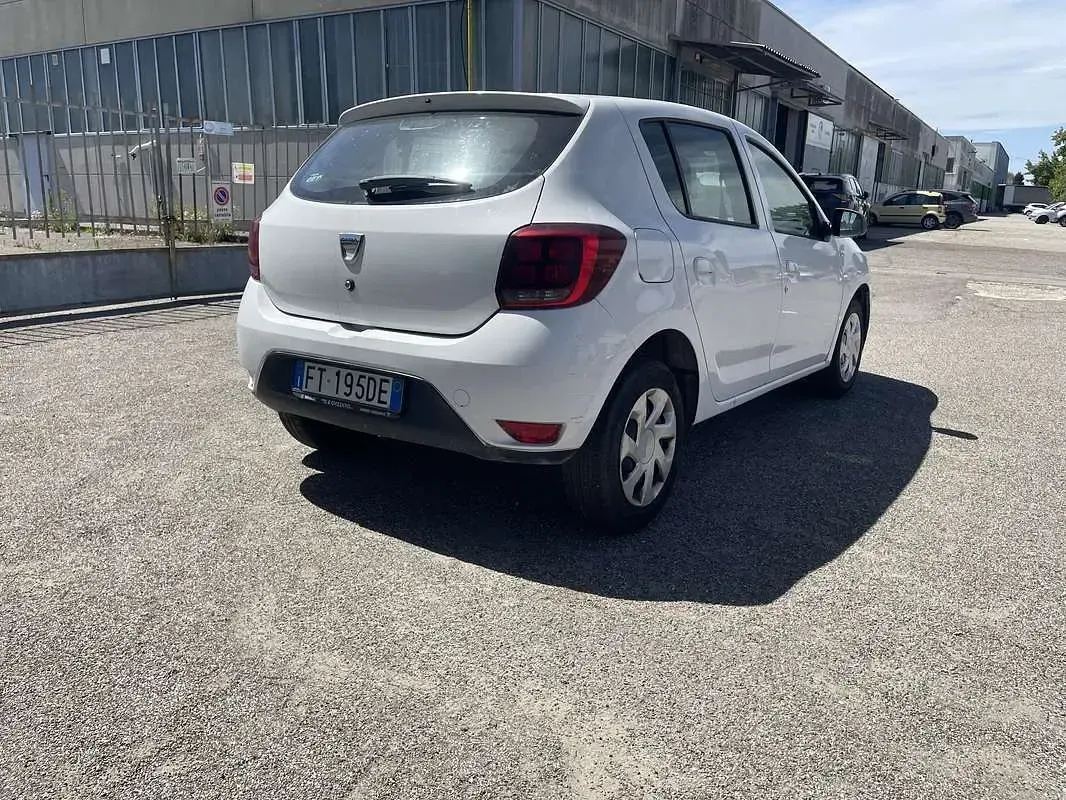 Usata Dacia Sandero Acces 73 CV (53 kW) 2018 Berlina