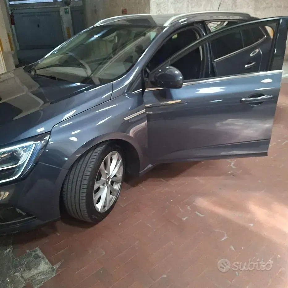 Usata Renault Mégane GrandTour 110 CV (80 kW) 2017 Blu Station wagon