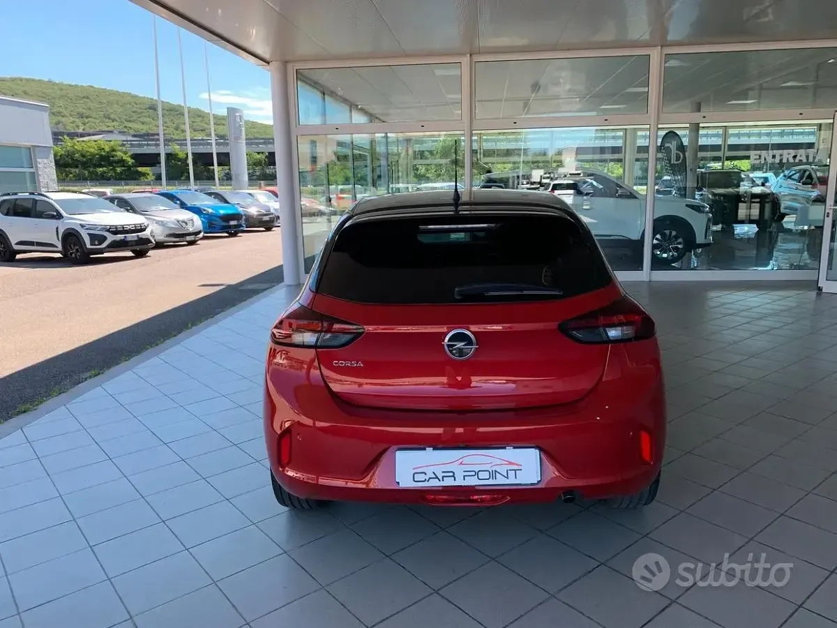 Usata Opel Corsa Elegance 101 CV (74 kW) 2021 Rosso Utilitaria