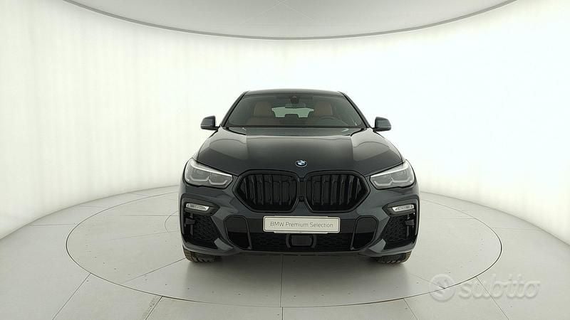 Usado BMW X6 M Sport 286 HP (210 kW) 2021 Cinzento SUV