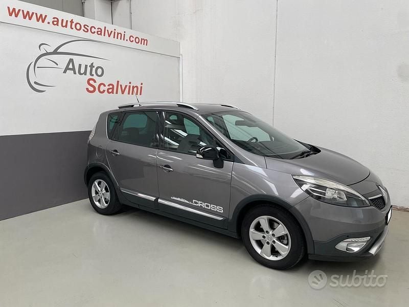 Usata Renault Scénic III XMOD 110 CV (80 kW) 2013 Grigio Monovolume