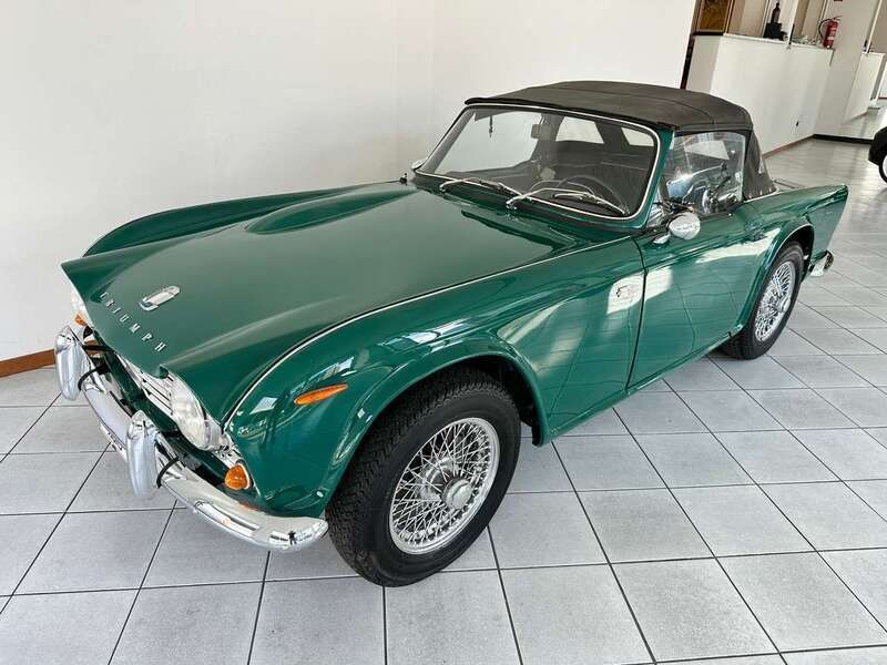 Usata Triumph TR4 101 CV (74 kW) 1963 Verde Cabrio