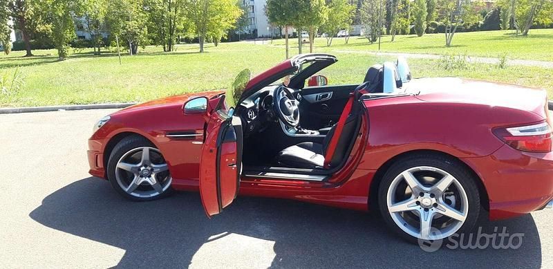 Begagnad Mercedes SLK250 204 HK (150 kW) 2012 Röd Cab