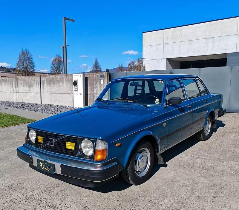 Usata Volvo 244 106 CV (77 kW) 1970 Blu Berlina