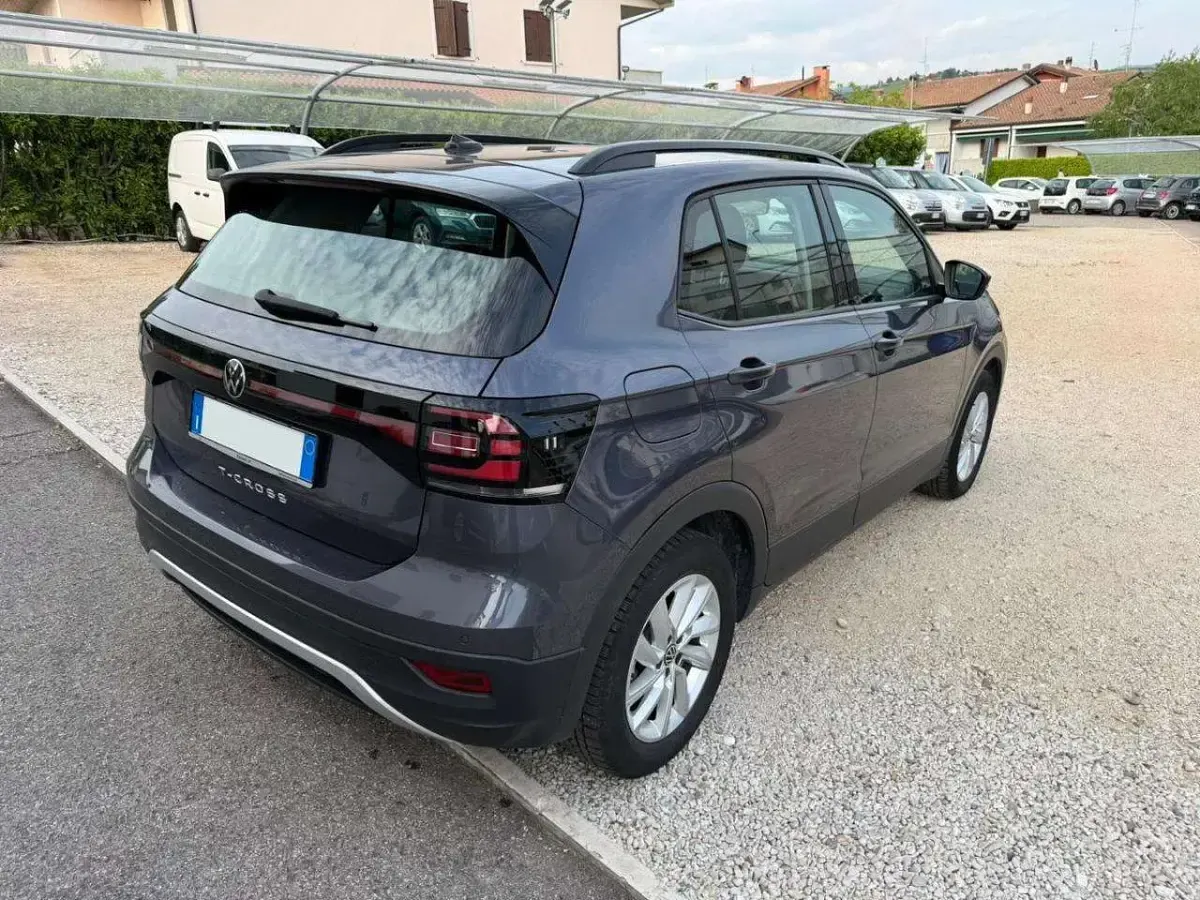 Usata VW T-Cross Style 110 CV (80 kW) 2023 Grigio SUV
