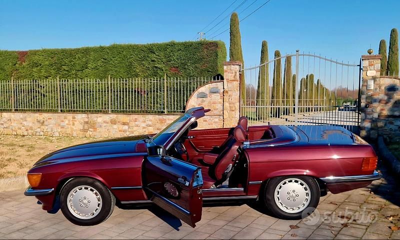 Usata Mercedes SL300 217 CV (159 kW) 1986 Marrone Cabrio