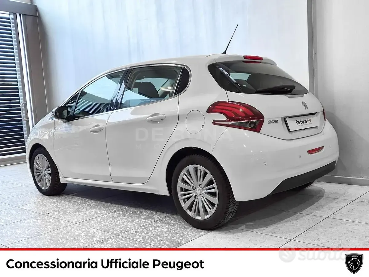 Usata Peugeot 208 Active 83 CV (61 kW) 2019 Bianco Utilitaria