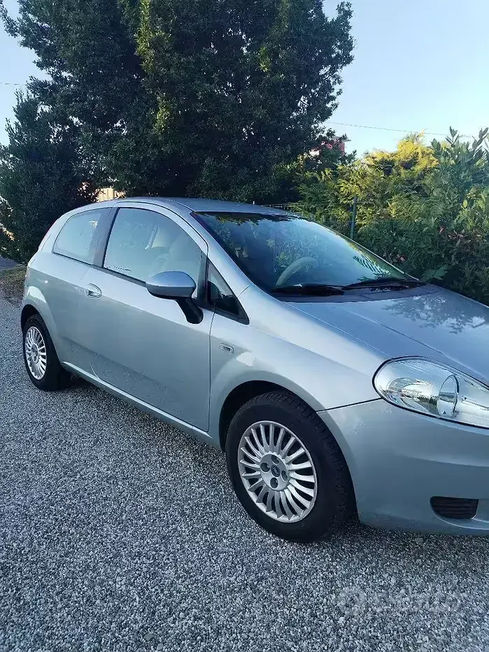 Usata Fiat Grande Punto 77 CV (56 kW) 2007 Utilitaria