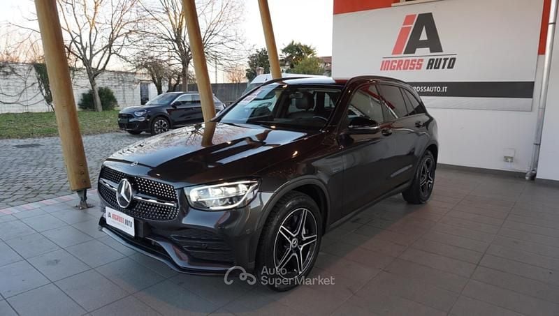 Grigio Usata 2021 Mercedes GLC300e Premium SUV | 35.900 € (Buon prezzo) - Immagine 1/4