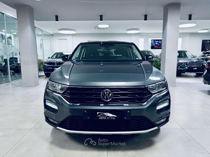 Usata VW T-Roc Style 117 CV (86 kW) 2018 Grigio SUV