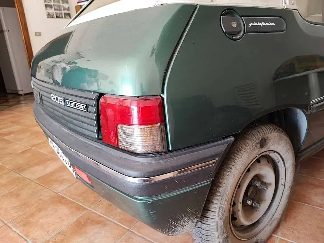 Usata Peugeot 205 Roland Garros 83 CV (61 kW) 1991 Verde Cabrio