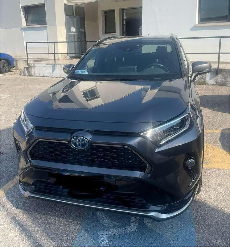 Usata Toyota RAV4 Hybrid 185 CV (136 kW) 2022 Grigio SUV