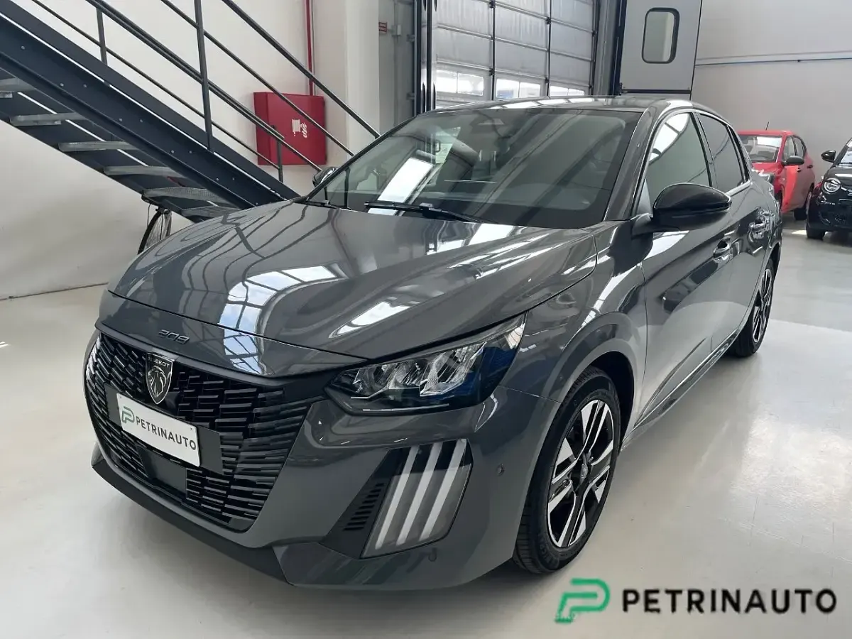 Usata Peugeot 208 101 CV (74 kW) 2026 Utilitaria