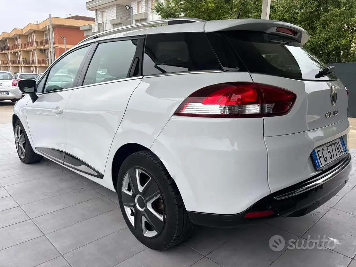 Usata Renault Clio GrandTour Intens 90 CV (66 kW) 2017 Bianco Station wagon