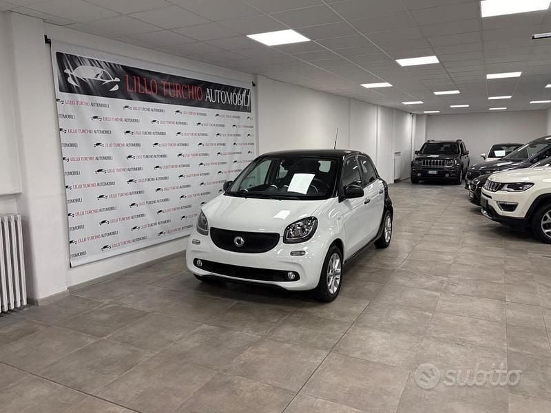 Bianco Usata 2018 Smart ForFour Utilitaria | 10.900 € (Cara) - Immagine 1/3