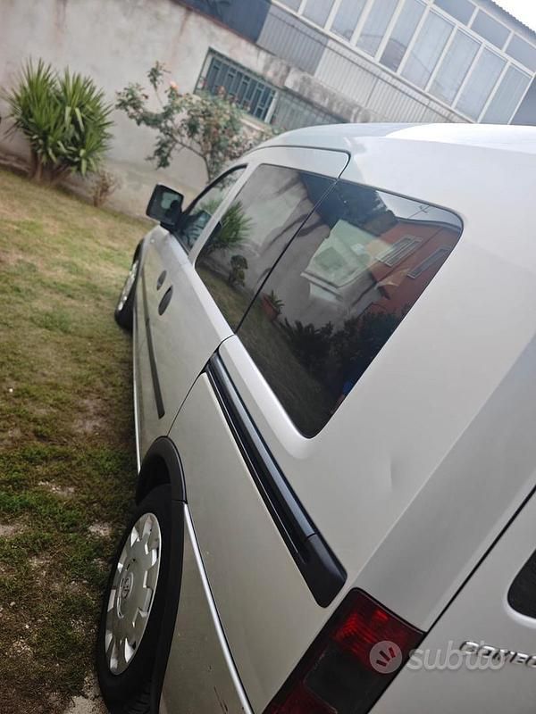 Usata Opel Combo 2008 Grigio Monovolume
