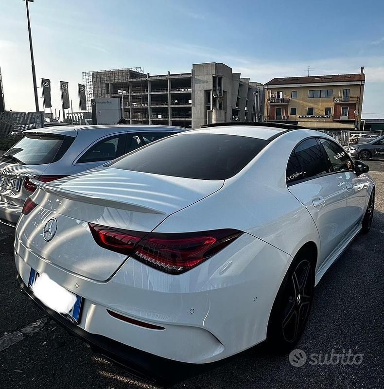 Bianco Usata 2022 Mercedes 200 Due volumi | 31.500 € (Buon prezzo) - Immagine 1/4