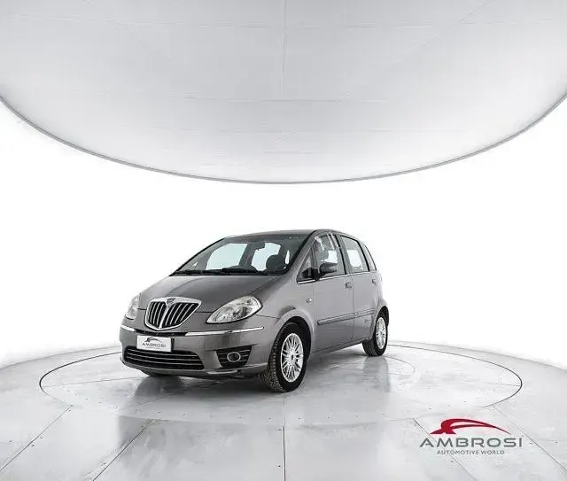 Usata Lancia Musa 69 CV (50 kW) 2008 Oro Monovolume