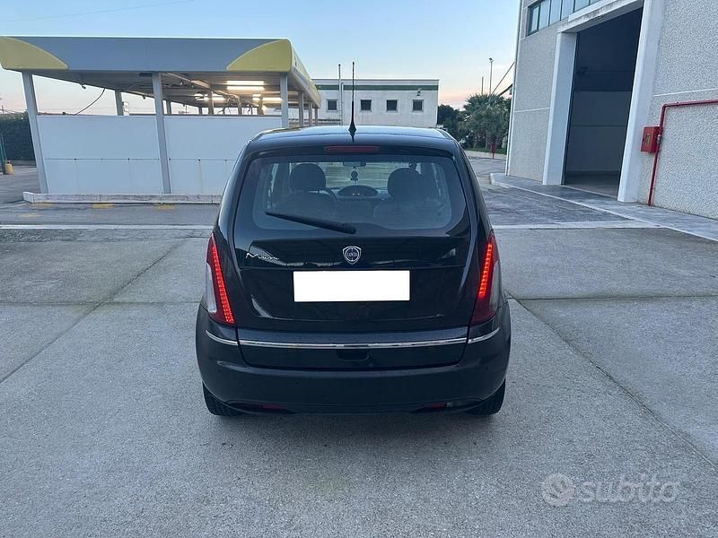 Usata Lancia Musa 90 CV (66 kW) 2009 Monovolume