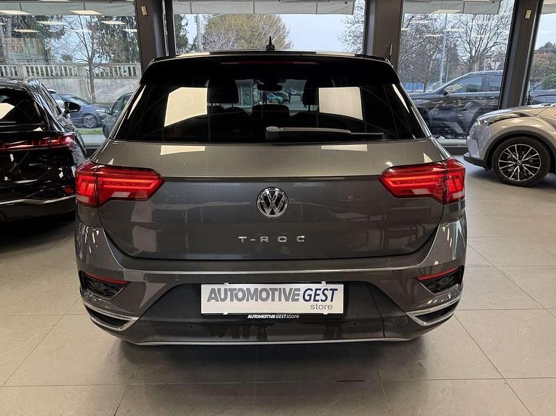 Usata VW T-Roc Style 116 CV (85 kW) 2018 Grigio SUV