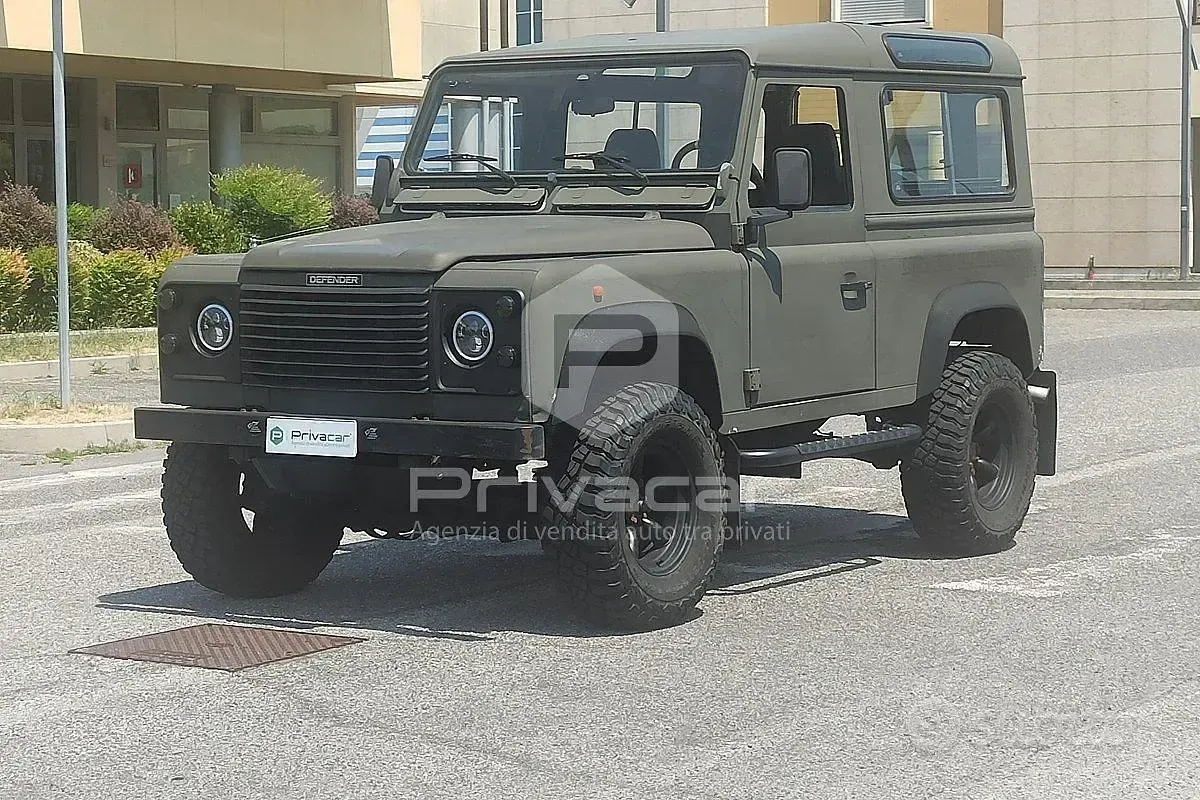 Usata Land Rover Defender 113 CV (83 kW) 1997 SUV