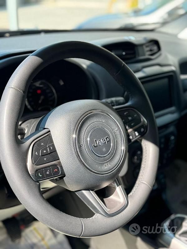 Usata Jeep Renegade Limited 130 CV (95 kW) 2022 Grigio SUV