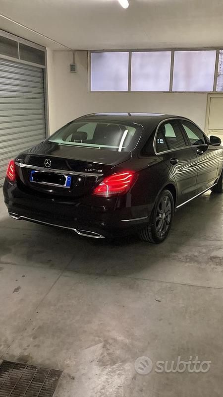 Usata Mercedes C220 170 CV (125 kW) 2016 Nero Berlina
