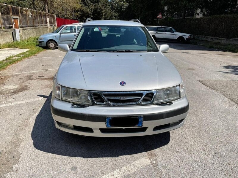 Usato 2001 Saab 9-5 2.0 Benzin 150 CV (2.000 €)