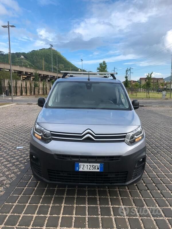 Grigio Usata 2020 Citroën Berlingo Monovolume | 16.000 € (Buon prezzo) - Immagine 1/4