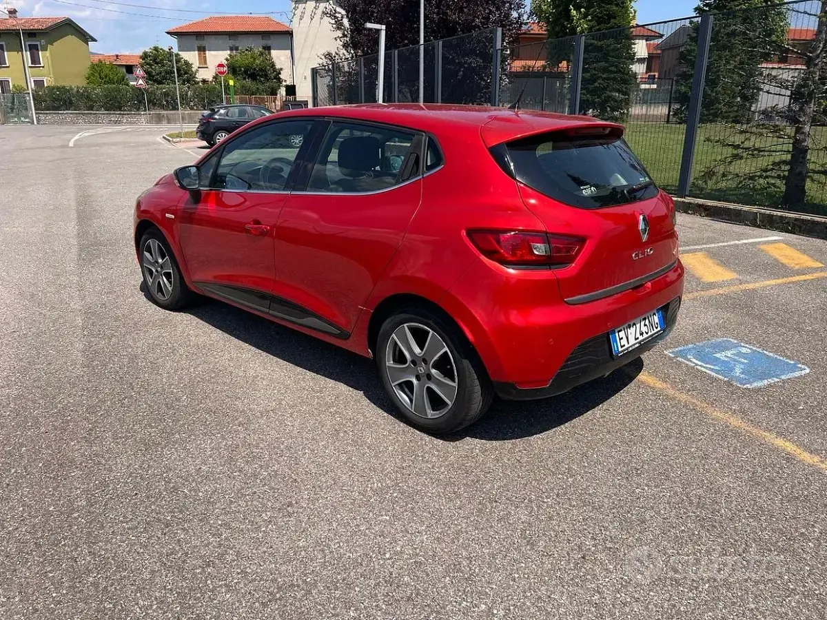Usata Renault Clio IV 75 CV (55 kW) 2014 Rosso Berlina