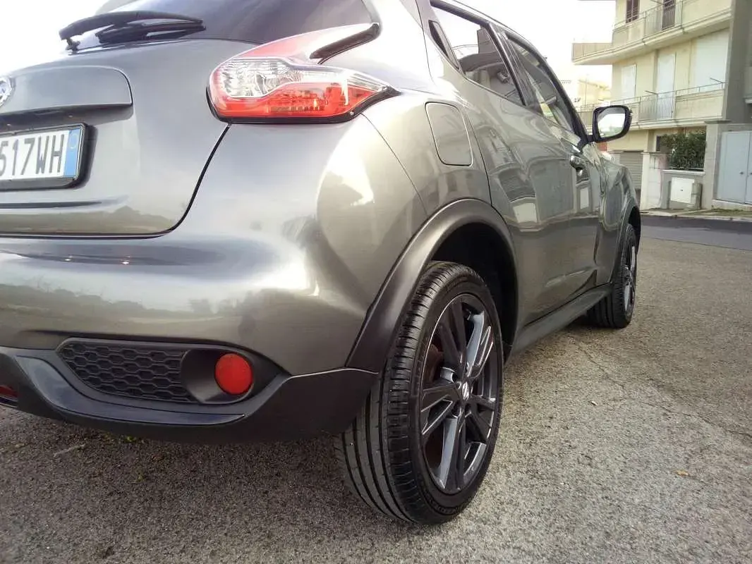 Usata Nissan Juke Tekna 110 CV (80 kW) 2016 Grigio SUV
