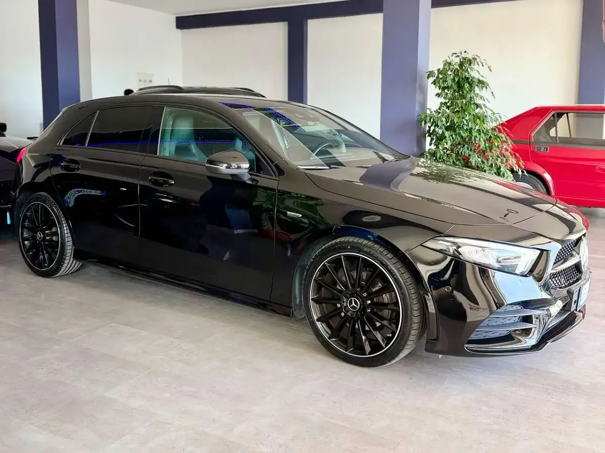 Usata Mercedes A200 Premium 150 CV (110 kW) 2021 Nero Berlina