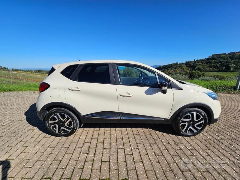 Usata Renault Captur 90 CV (66 kW) 2016 Bianco SUV