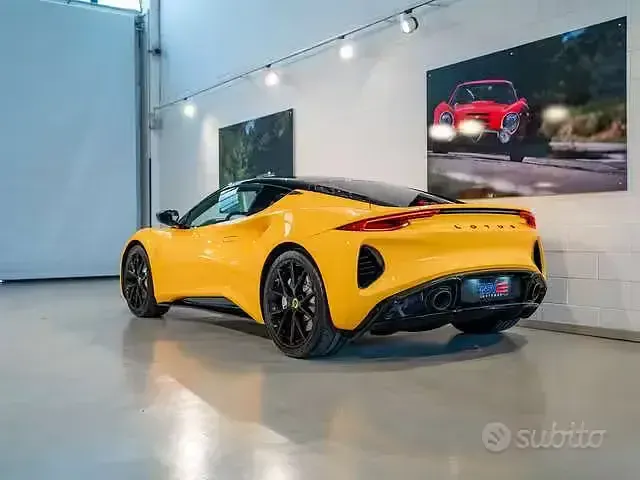Nuova Lotus Emira 360 CV (264 kW) 2025 Giallo Coupé