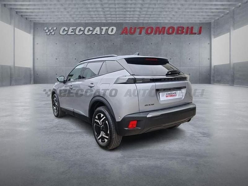 Usata Peugeot 2008 Allure 101 CV (74 kW) 2025 Grigio SUV