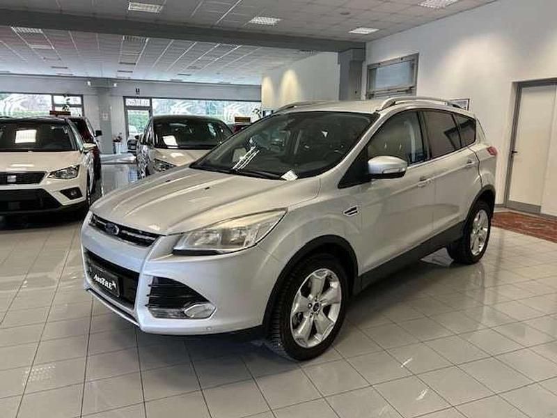 Usata Ford Kuga Titanium 163 CV (119 kW) 2014 Argento SUV