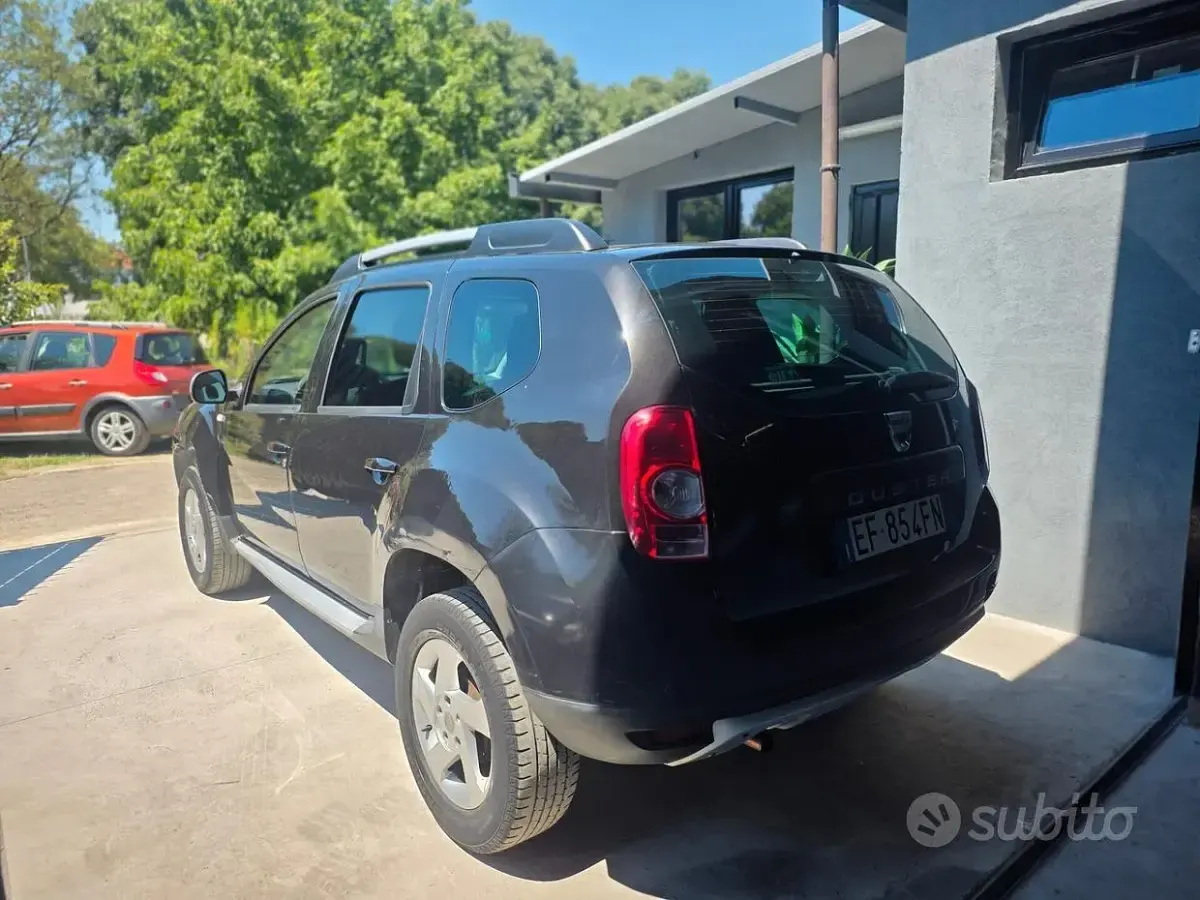Usata Dacia Duster 105 CV (77 kW) 2012 Nero SUV