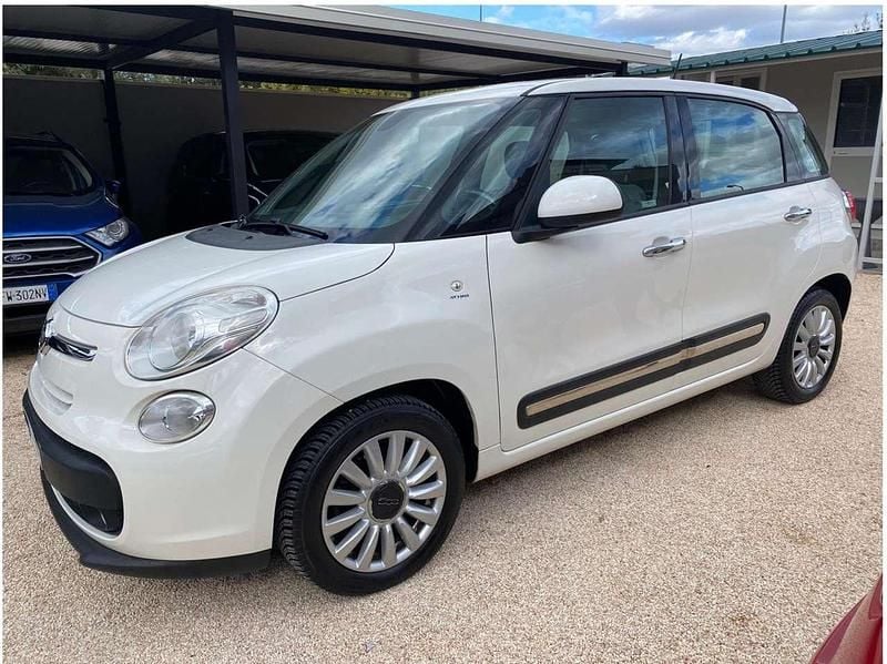 Bianco Usata 2016 Fiat 500L Urban Monovolume | 6999 € (Buon prezzo) - Immagine 1/4