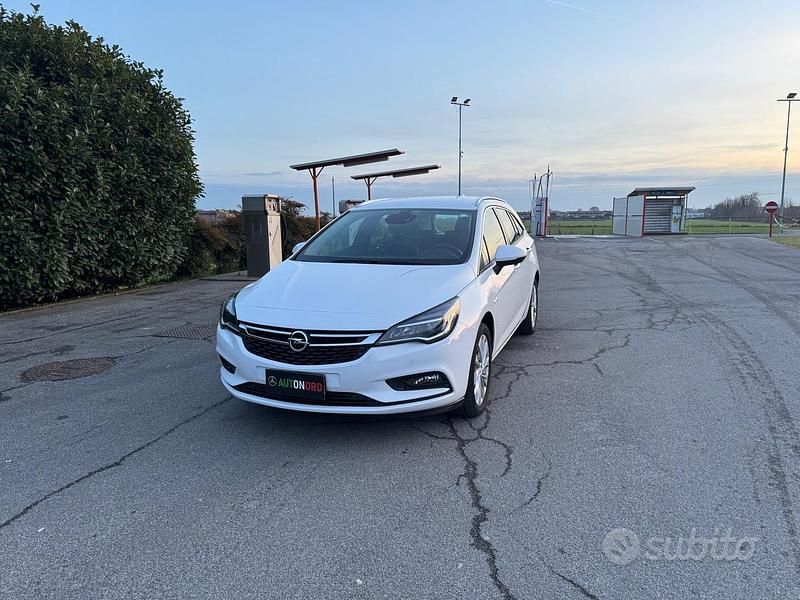 Usata Opel Astra Innovation 110 CV (80 kW) 2018 Bianco Station wagon